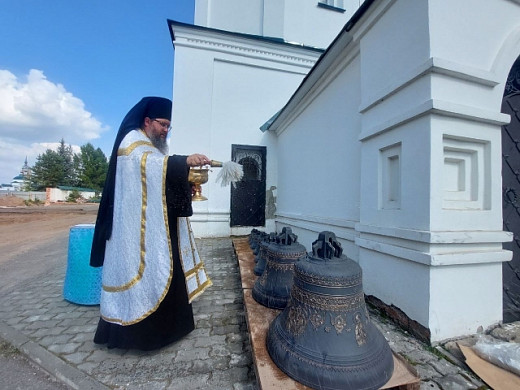 В Николо-Шартомском монастыре обновляют звонницу